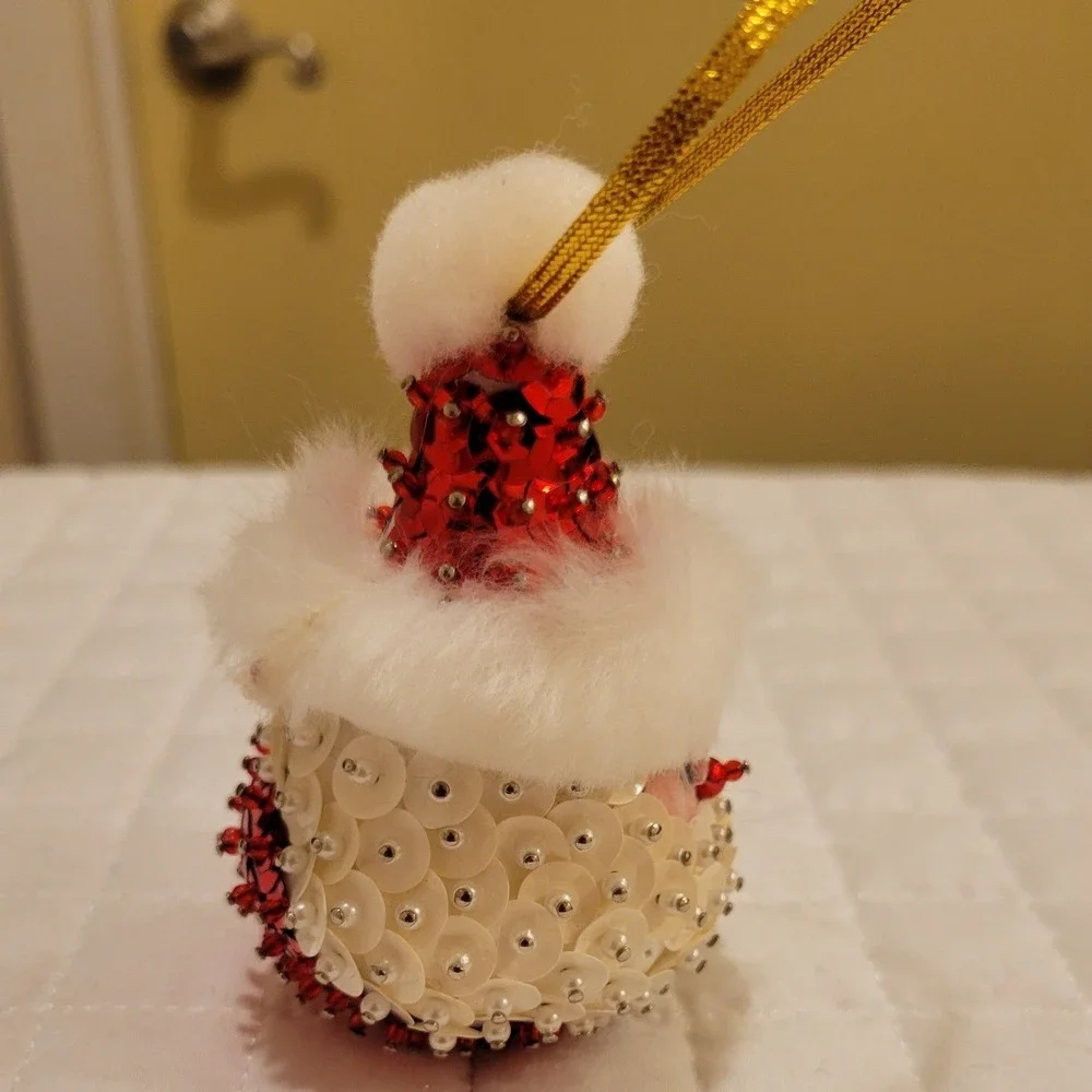 VTG Santa‎ Claus Push Pin Sequin Beaded Christmas Tree Ornament Holiday Adorable